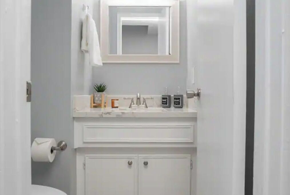 Photo of Bathroom in Grogan's Mill