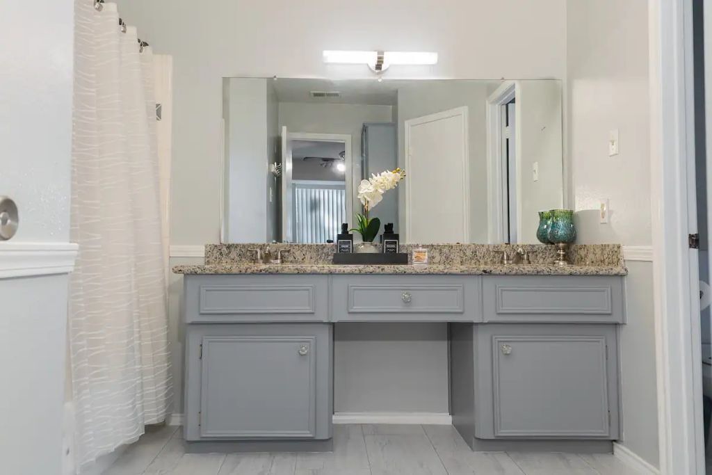 Photo of Bathroom in Grogan's Mill