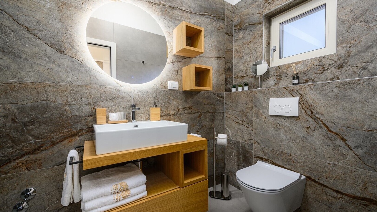 Photo of Bathroom in Tinjan