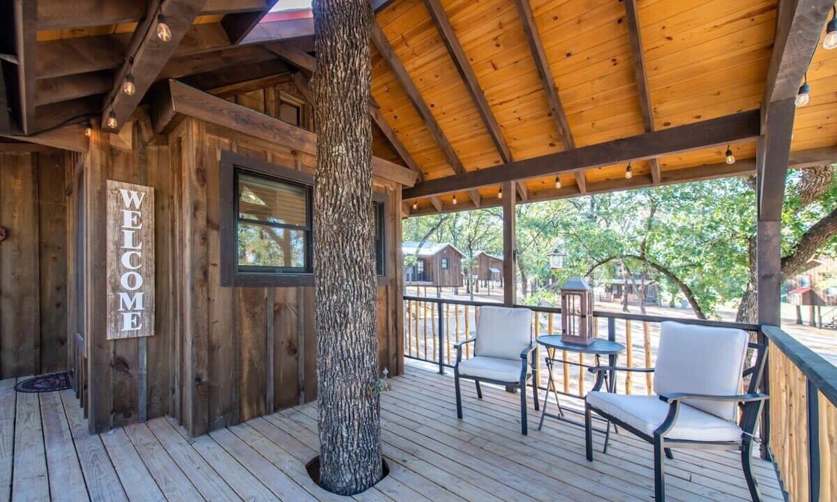 Photo of Patio Balcony in Elm Mott