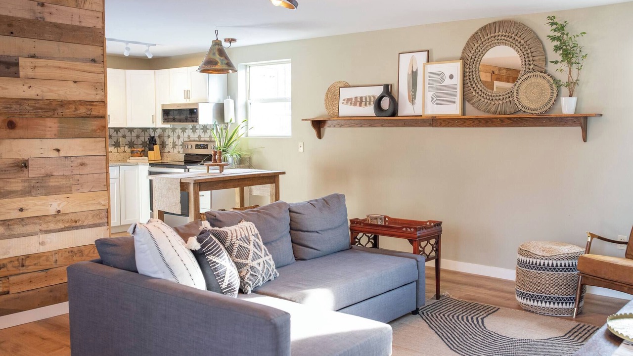 Photo of Livingroom in Strip District