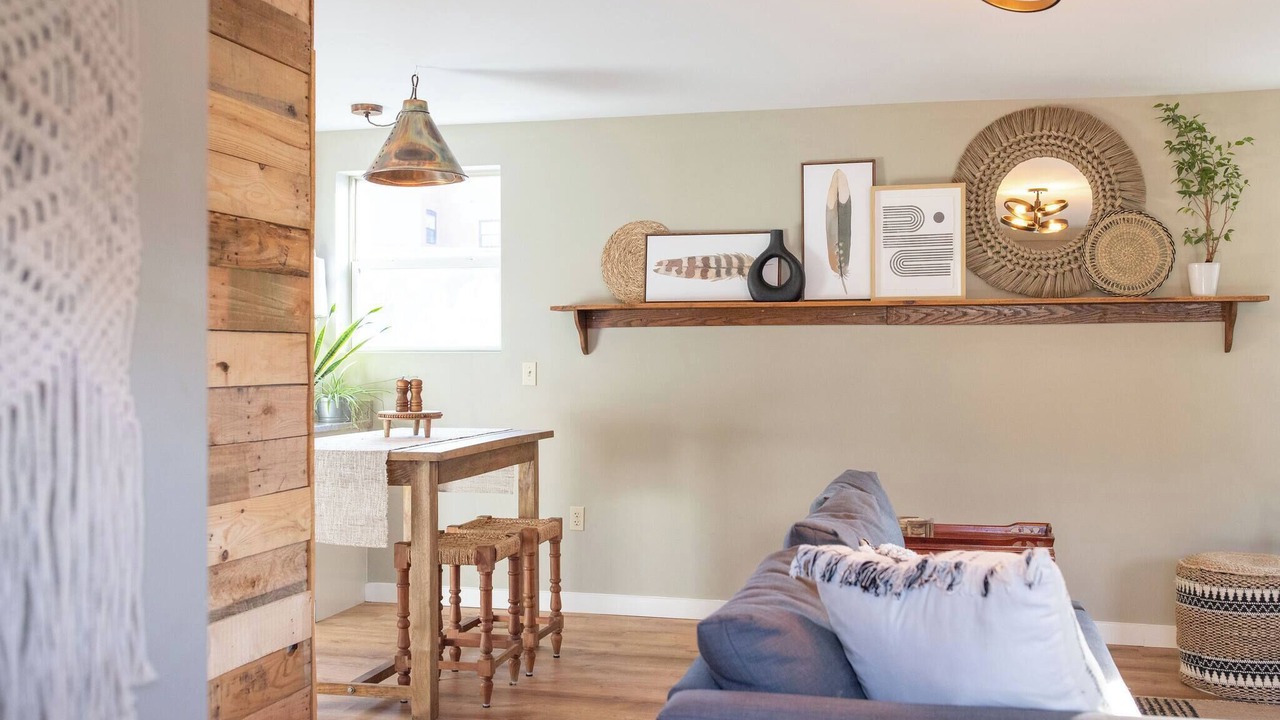 Photo of Livingroom in Strip District