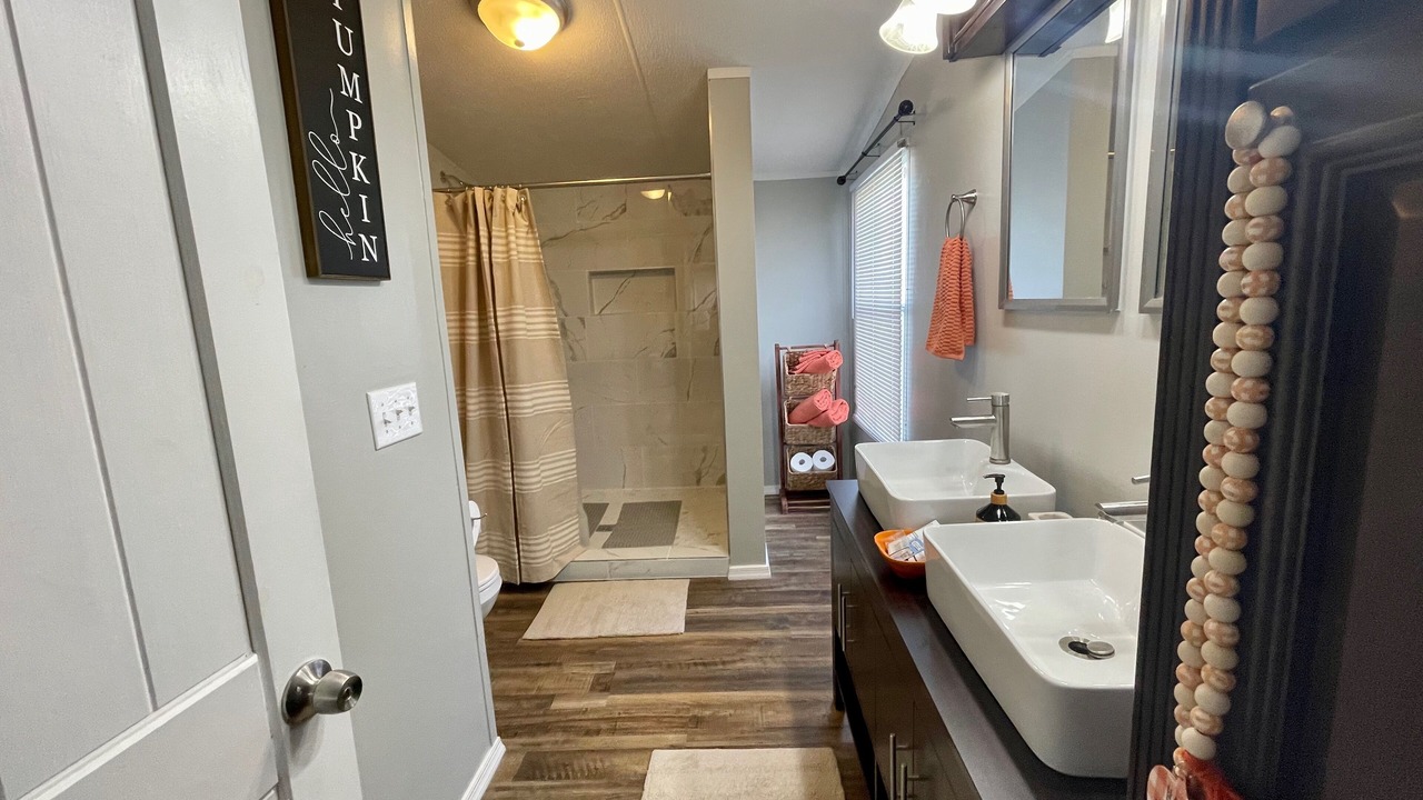 Photo of Bathroom in Mead