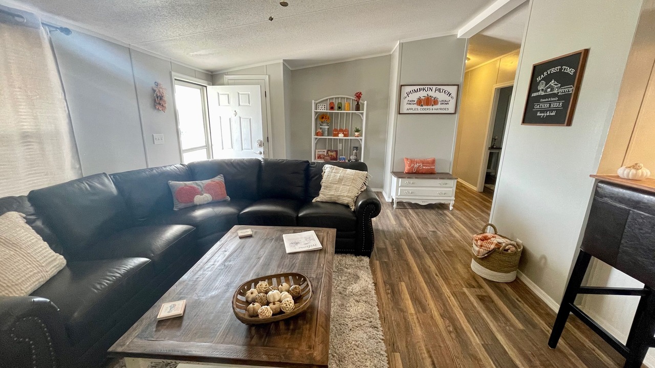 Photo of Livingroom in Mead