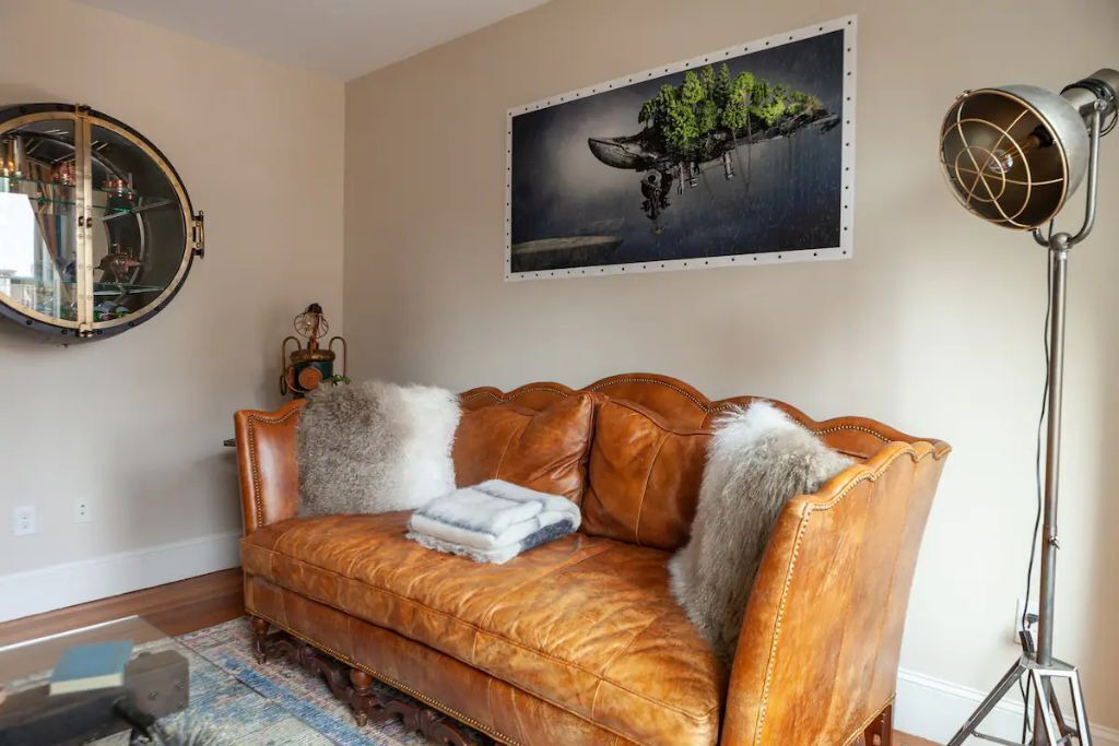 Photo of Livingroom in Wilmington Historic District