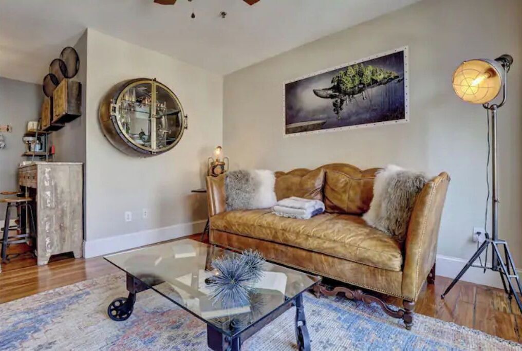 Photo of Livingroom in Wilmington Historic District