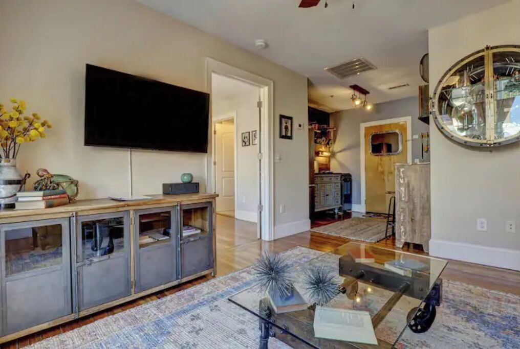 Photo of Livingroom in Wilmington Historic District