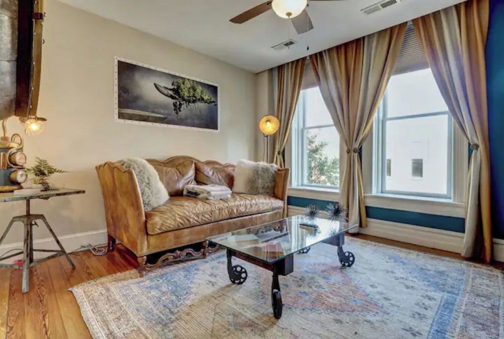 Photo of Livingroom in Wilmington Historic District