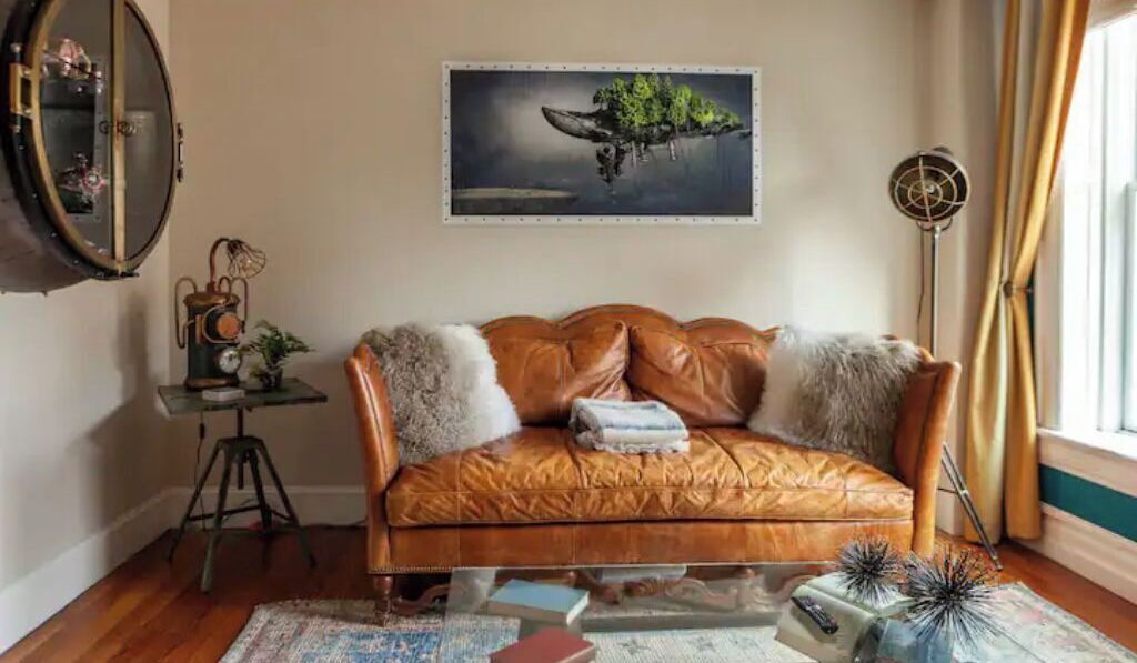 Photo of Livingroom in Wilmington Historic District