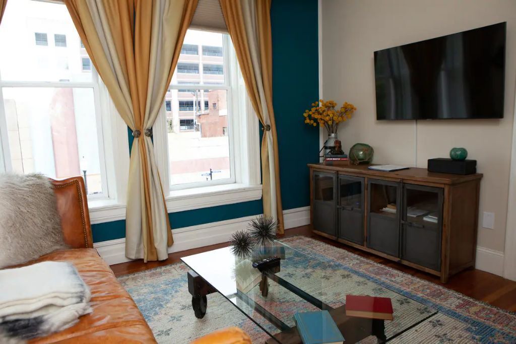 Photo of Livingroom in Wilmington Historic District