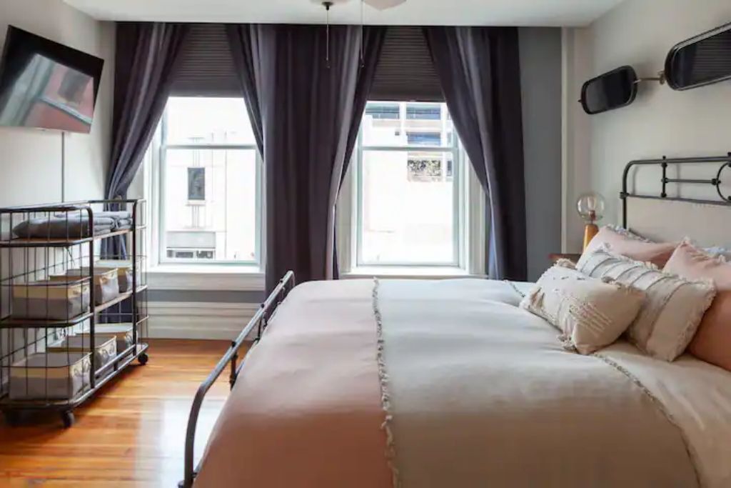 Photo of Bedroom in Wilmington Historic District