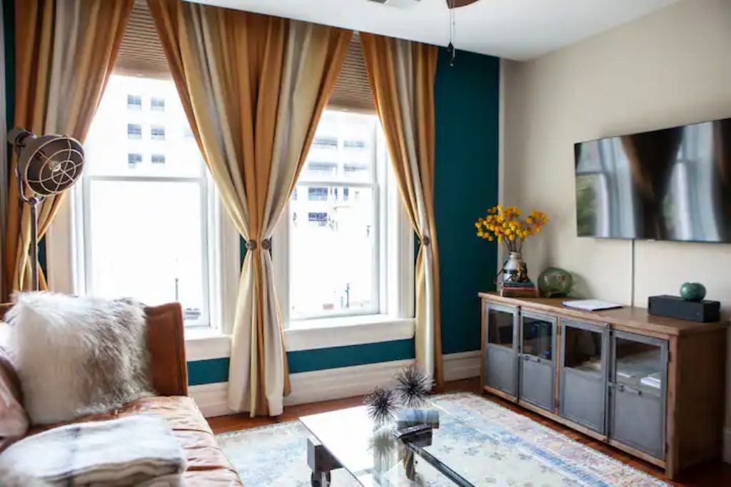 Photo of Livingroom in Wilmington Historic District