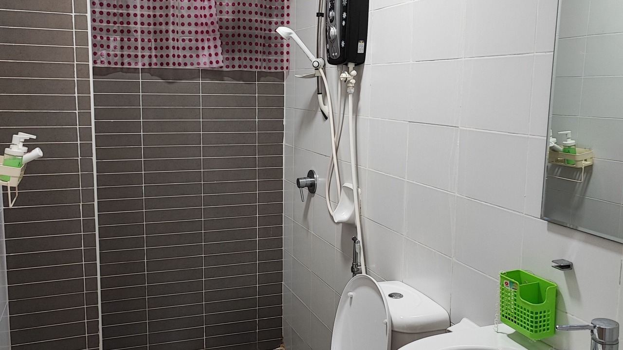 Photo of Bathroom in Taman Mount Austin