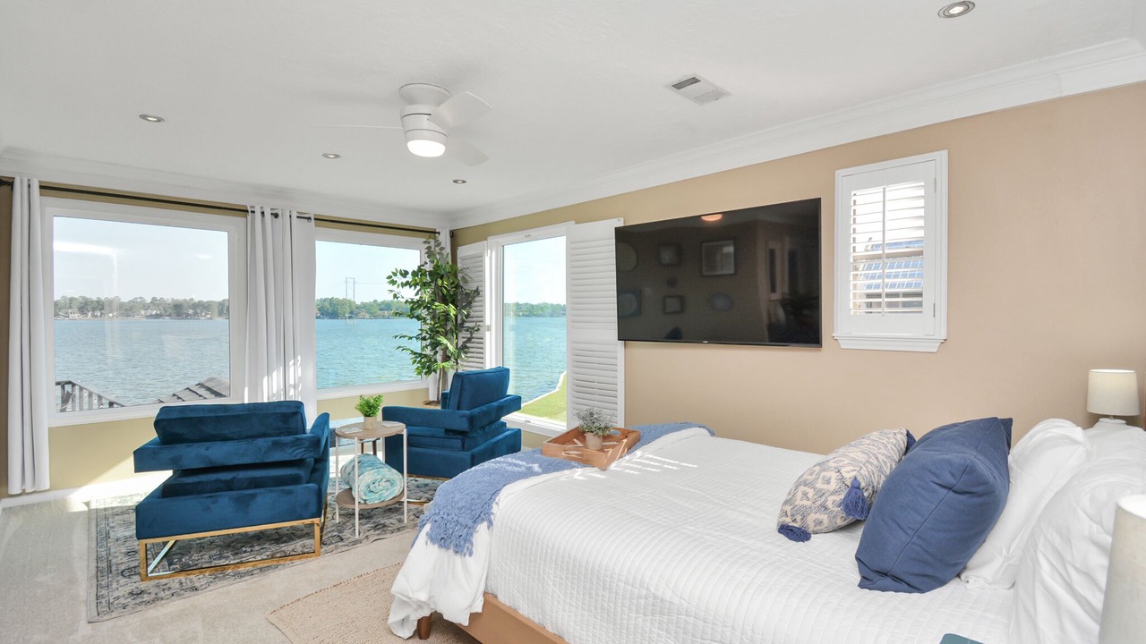 Photo of Bedroom in April Sound