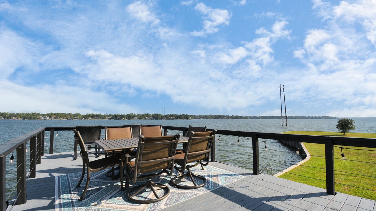 Photo of Outdoor in April Sound
