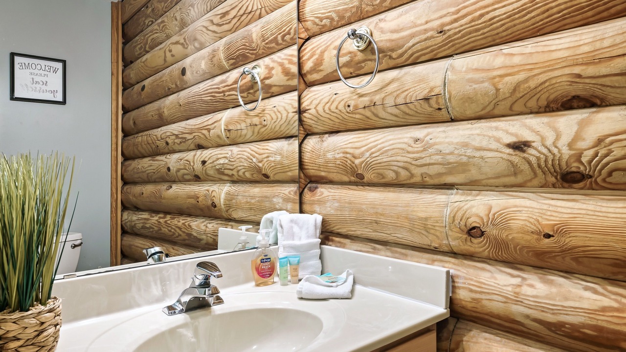 Photo of Bathroom in Pigeon Forge