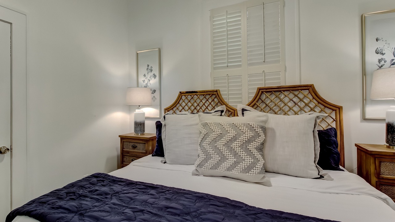 Photo of Bedroom in Beach Institute