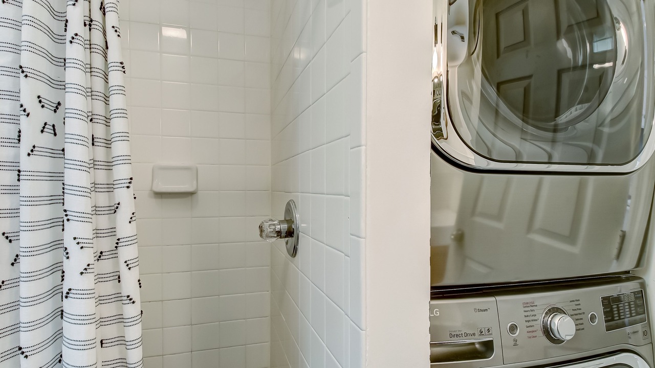 Photo of Bathroom in Beach Institute