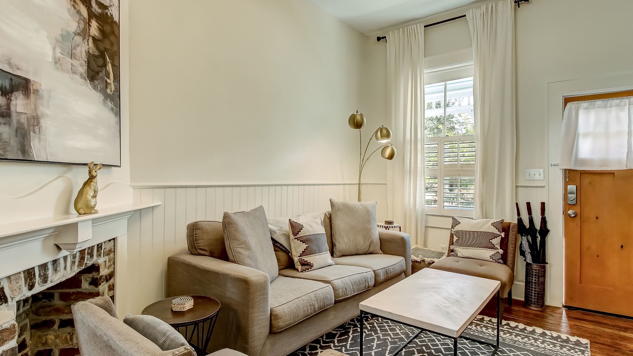 Photo of Livingroom in Beach Institute