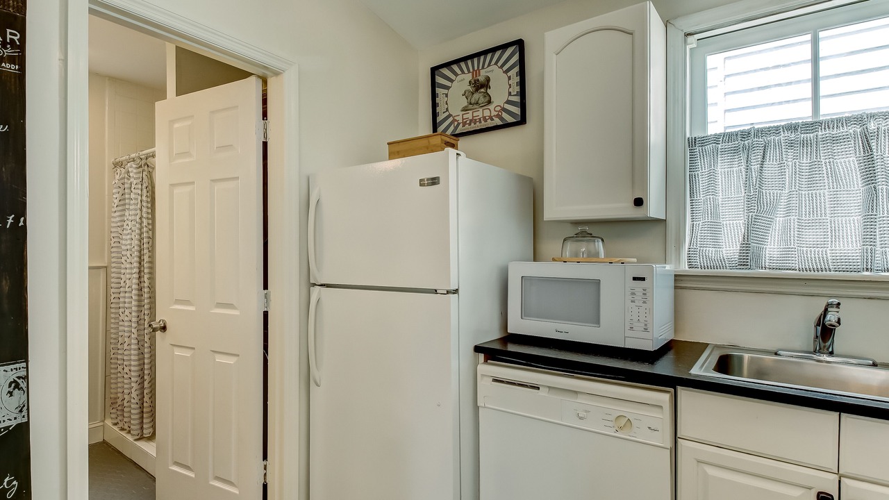 Photo of Kitchen in Beach Institute
