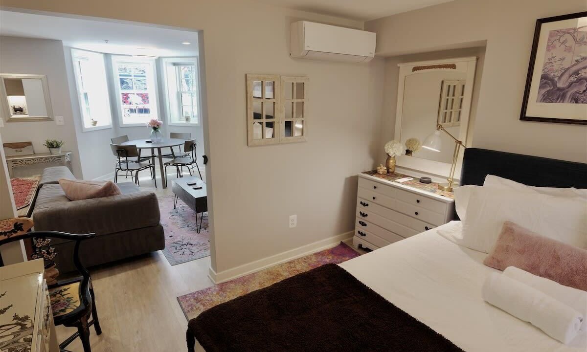 Photo of Bedroom in Logan Circle