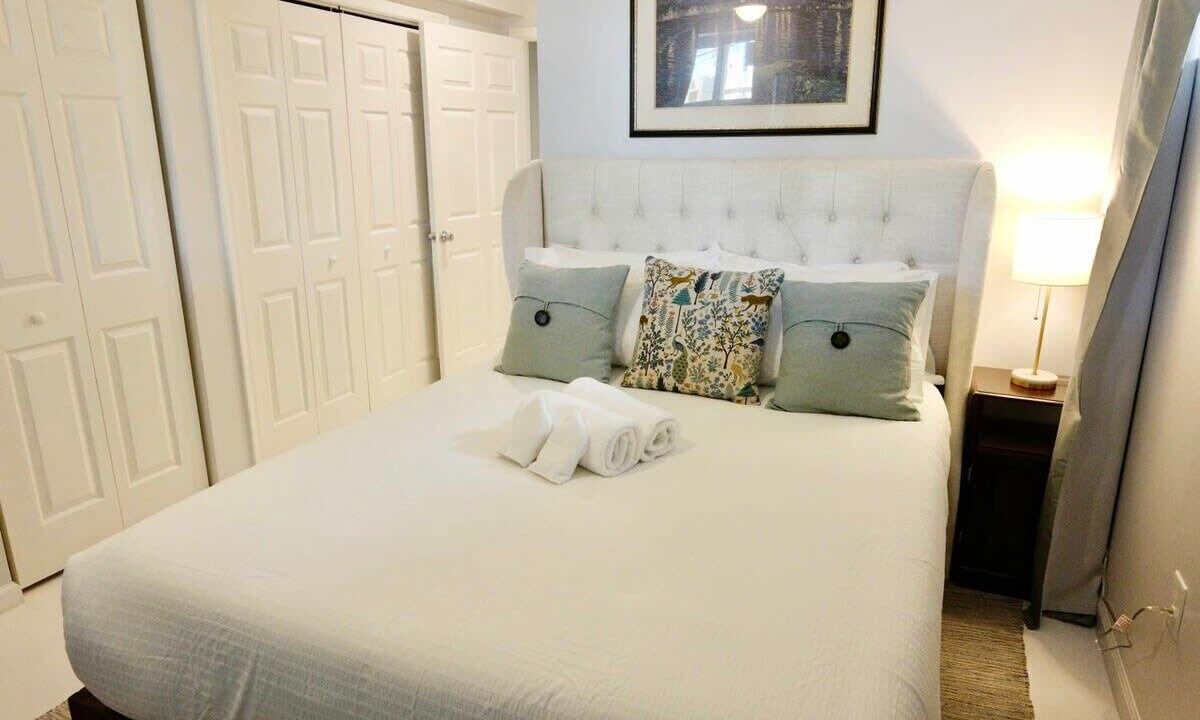 Photo of Others in 16th Street Heights