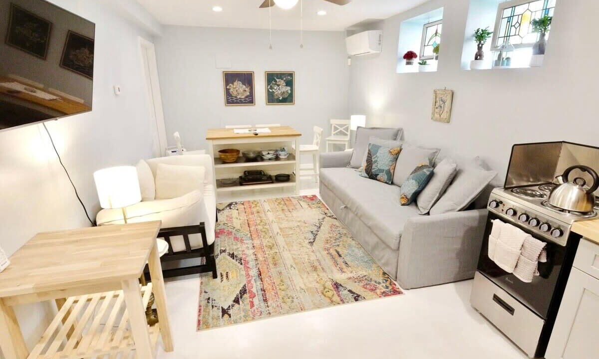 Photo of Others in 16th Street Heights