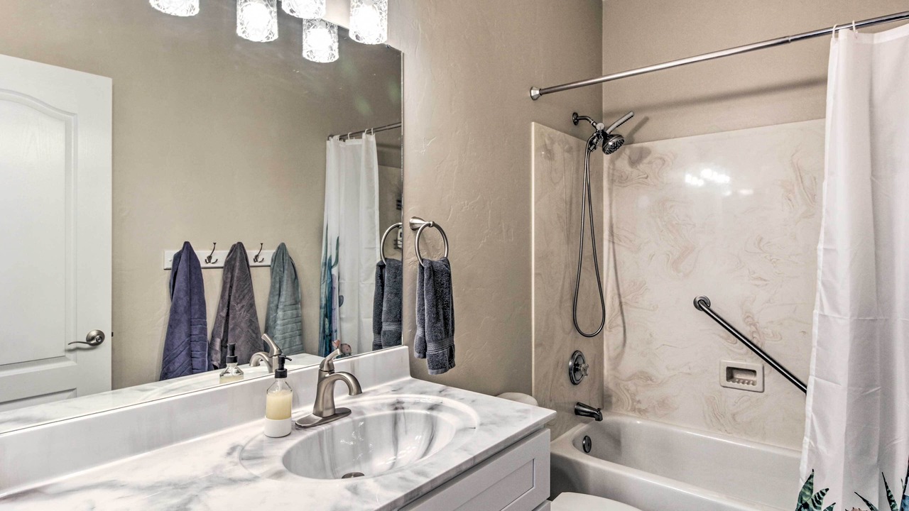 Photo of Bathroom in Catalina Shadows Estates