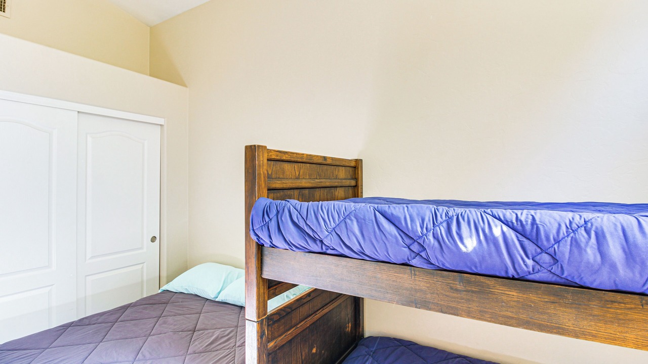 Photo of Bedroom in Catalina Shadows Estates