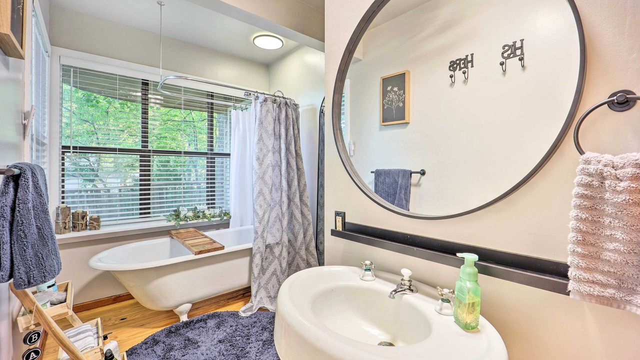 Photo of Bathroom in Bernice