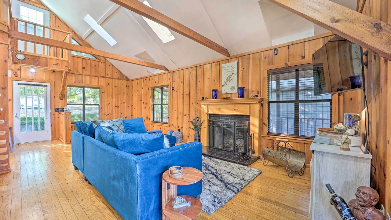 Photo of Livingroom in Bernice