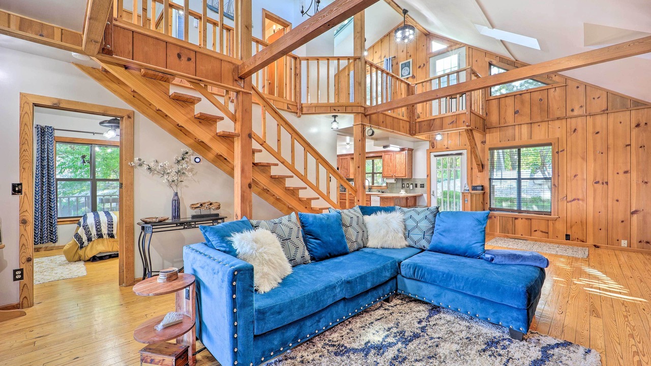 Photo of Livingroom in Bernice