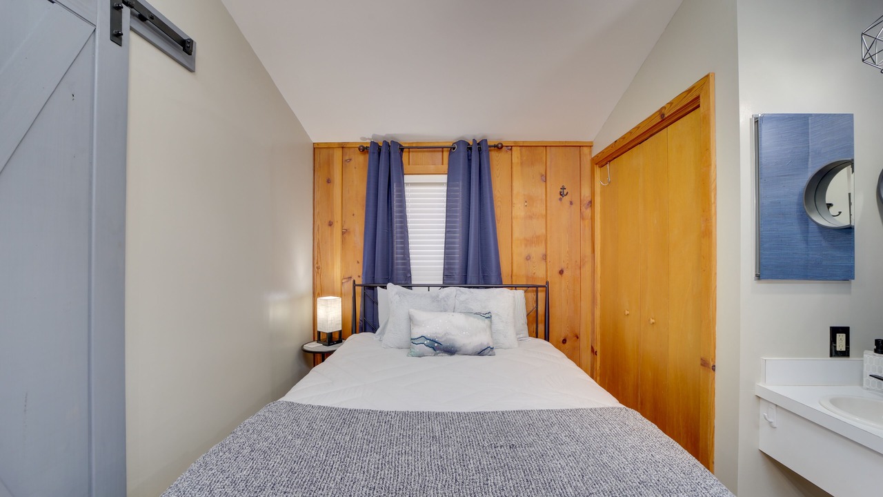 Photo of Bedroom in Bernice