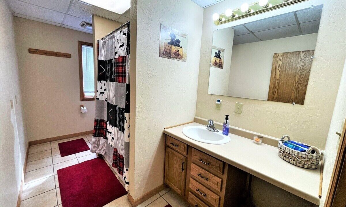 Photo of Bathroom in Butternut