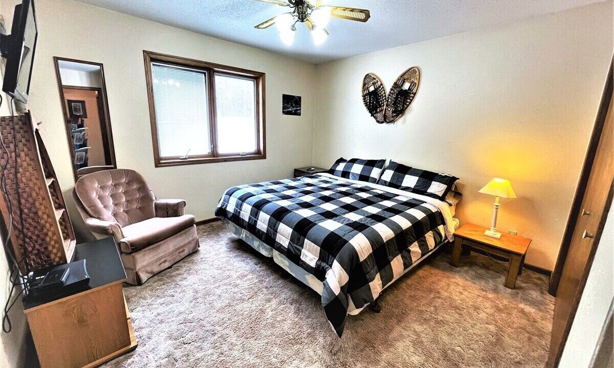 Photo of Bedroom in Butternut
