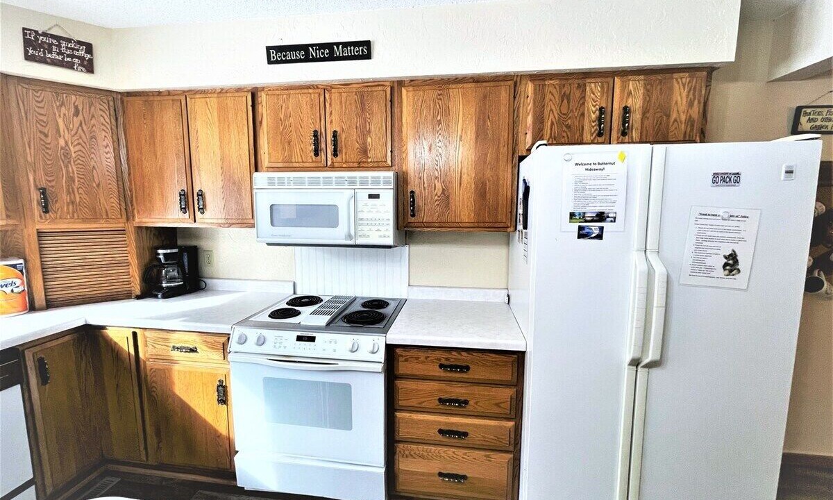 Photo of Kitchen in Butternut