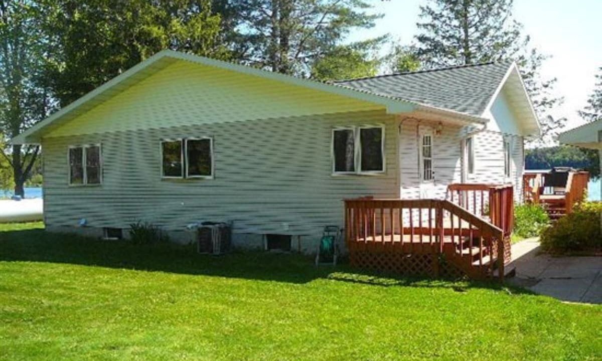 Photo of Outdoor in Butternut