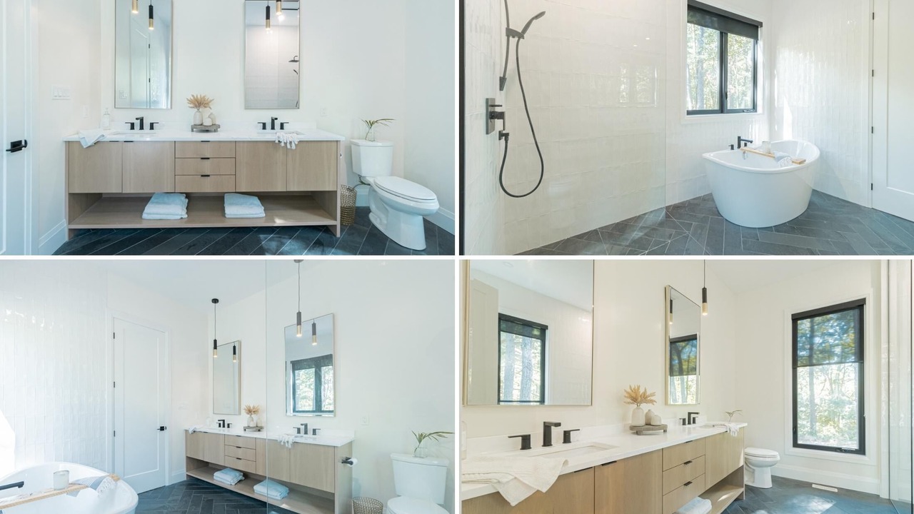 Photo of Bathroom in Grand Bend