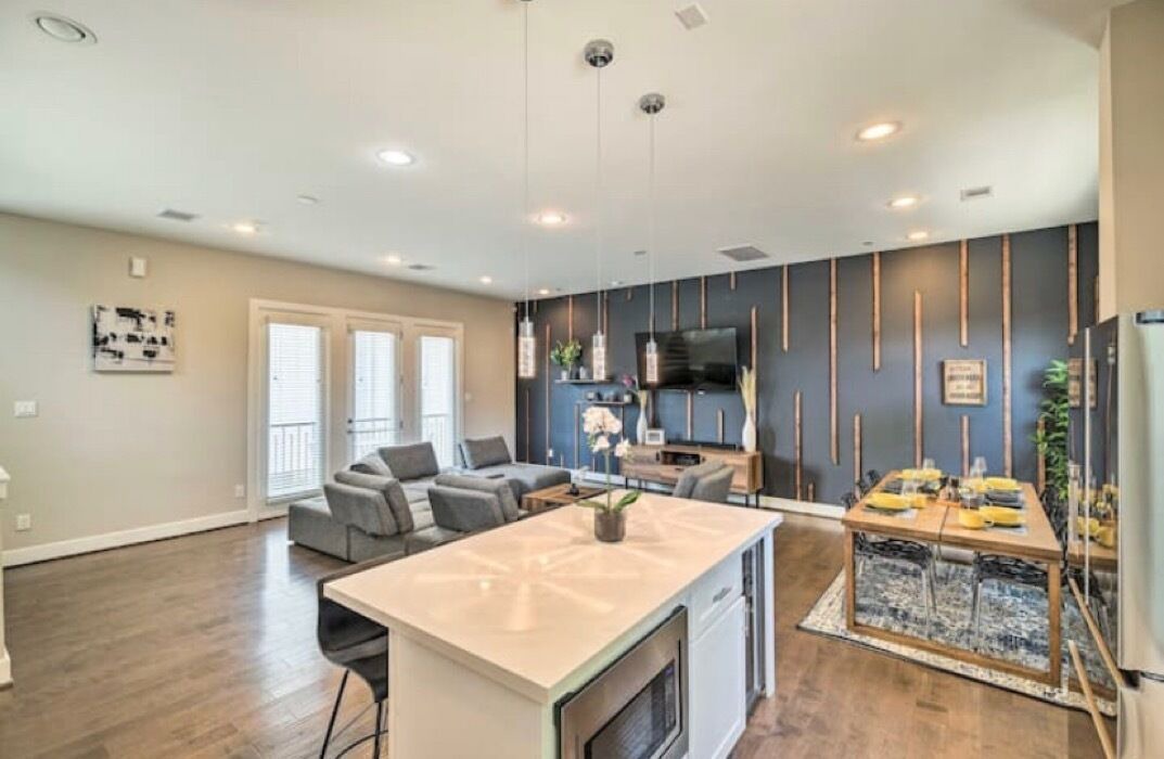 Photo of Livingroom in Northside
