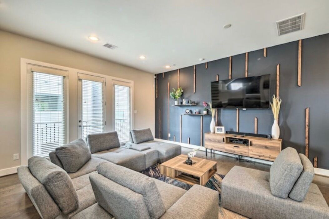 Photo of Livingroom in Northside