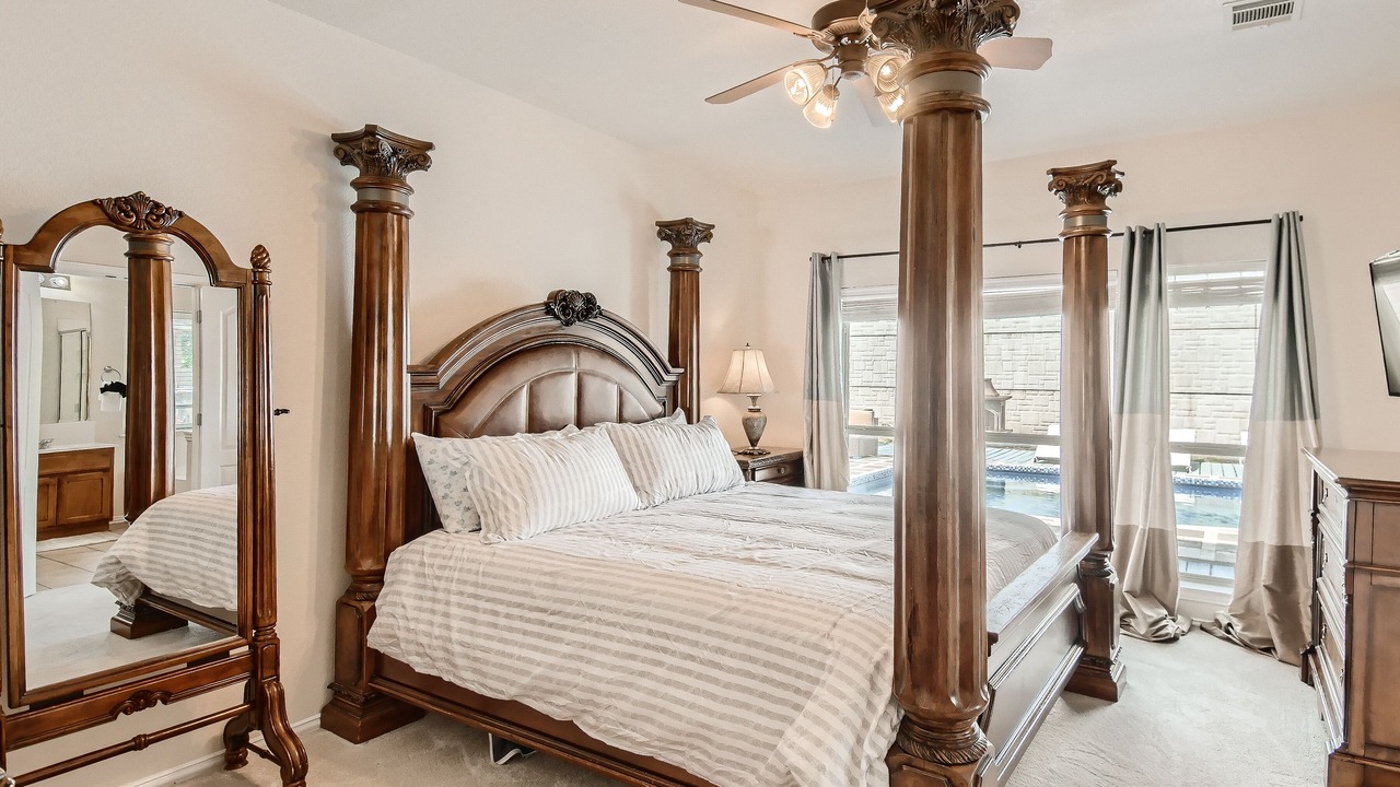 Photo of Bedroom in Forest Oaks