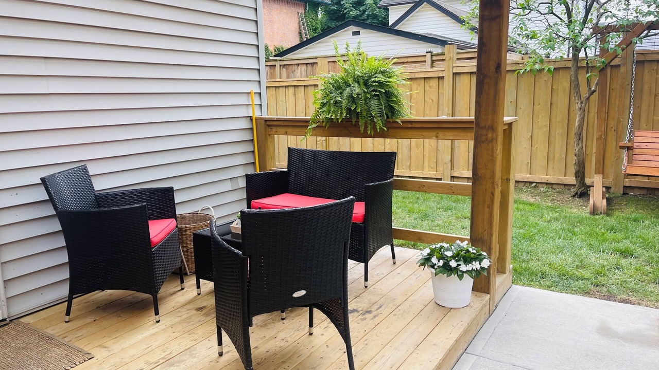 Photo of Patio Balcony in Niagara Falls