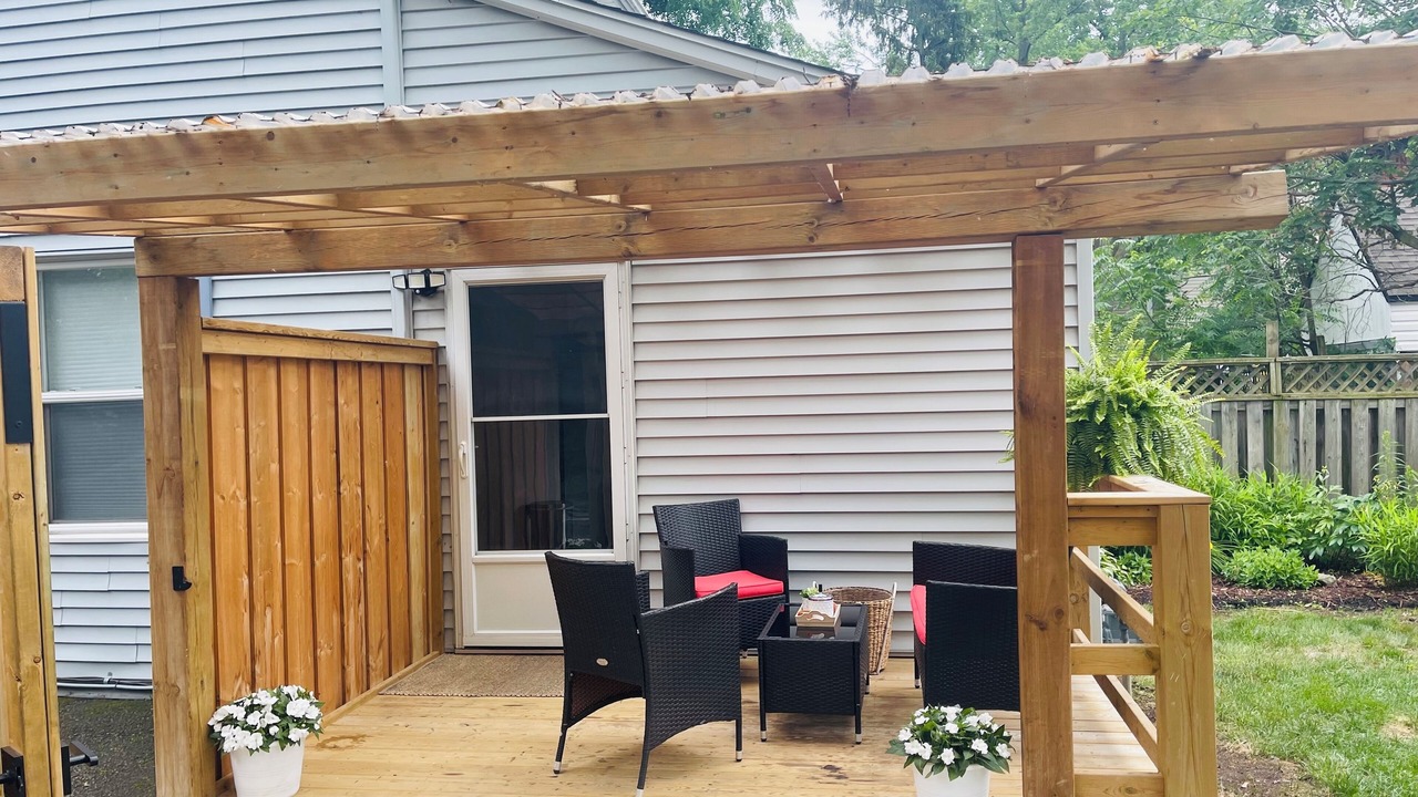 Photo of Patio Balcony in Niagara Falls