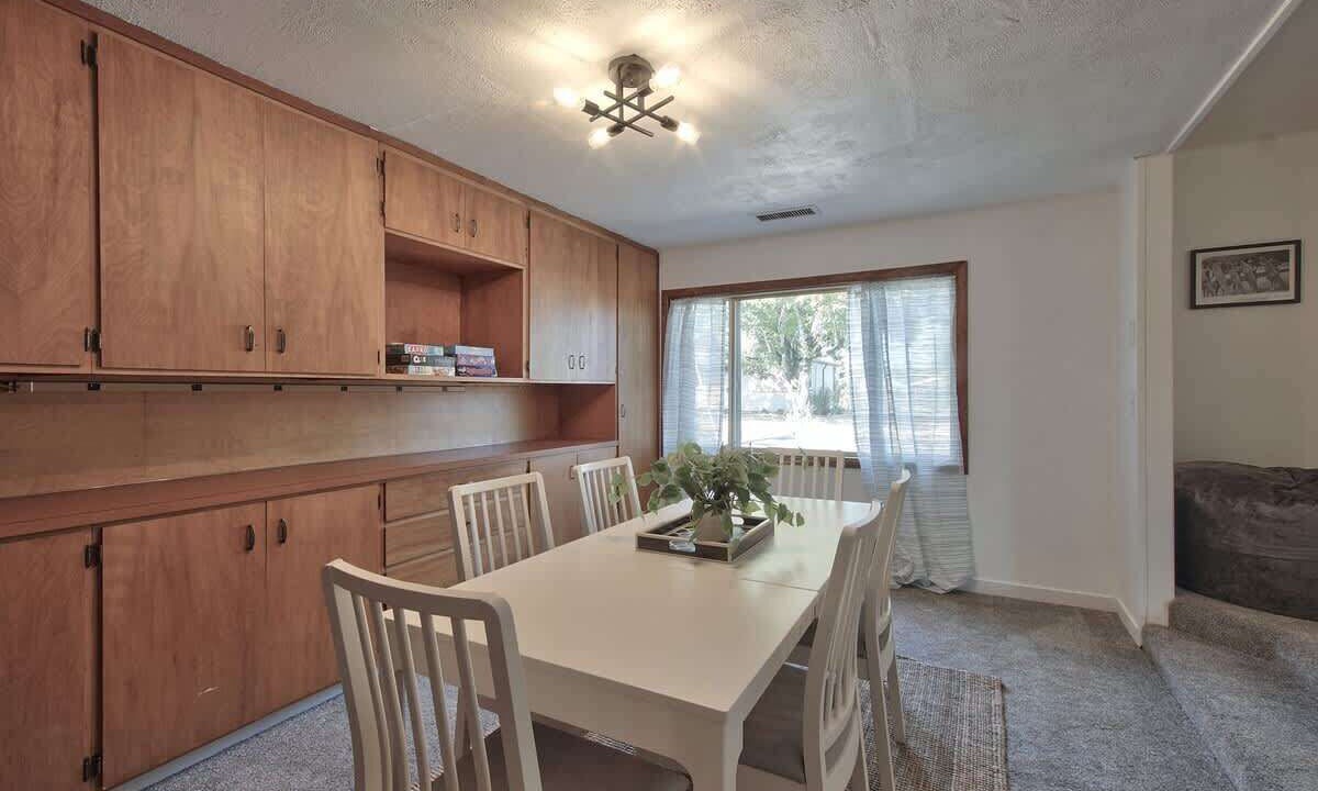 Photo of Livingroom in McMinnville