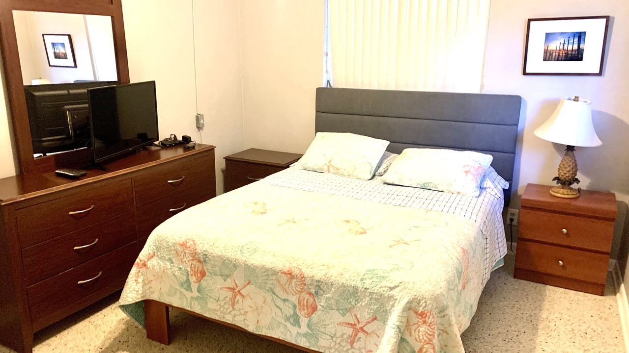 Photo of Bedroom in Lake Worth