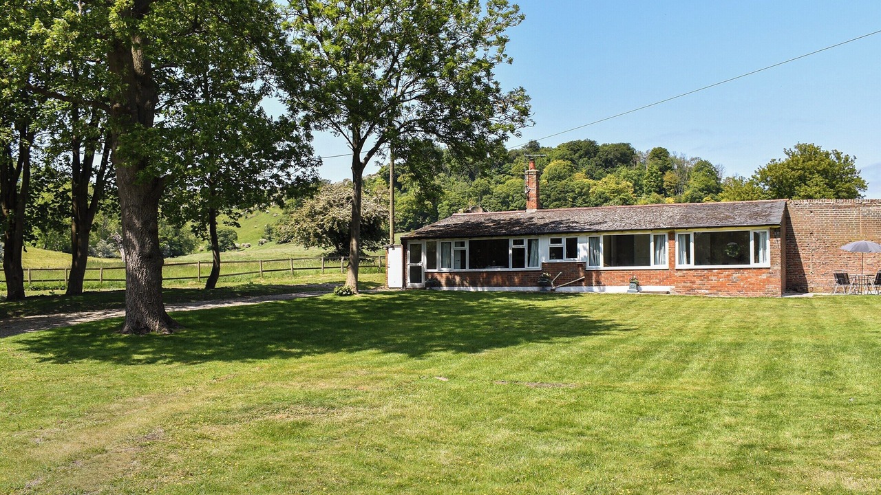 Photo of Outdoor in Etchinghill