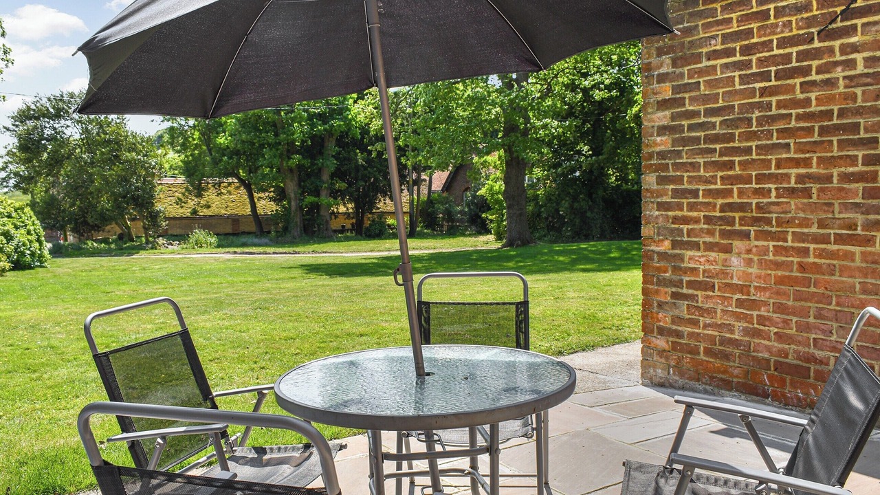 Photo of Others in Etchinghill