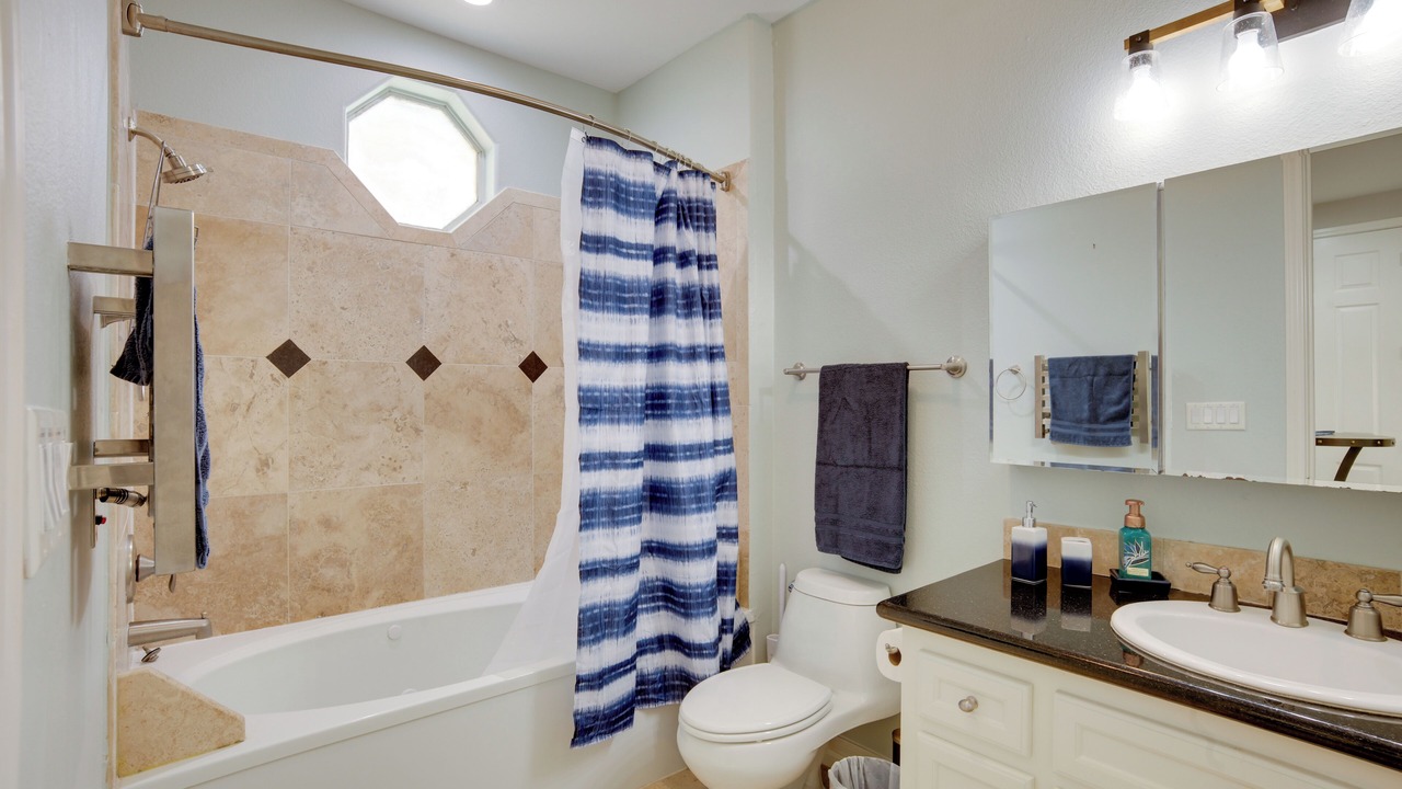 Photo of Bathroom in Seven Coves