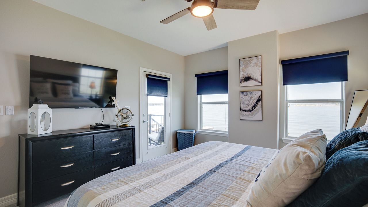 Photo of Bedroom in Seven Coves