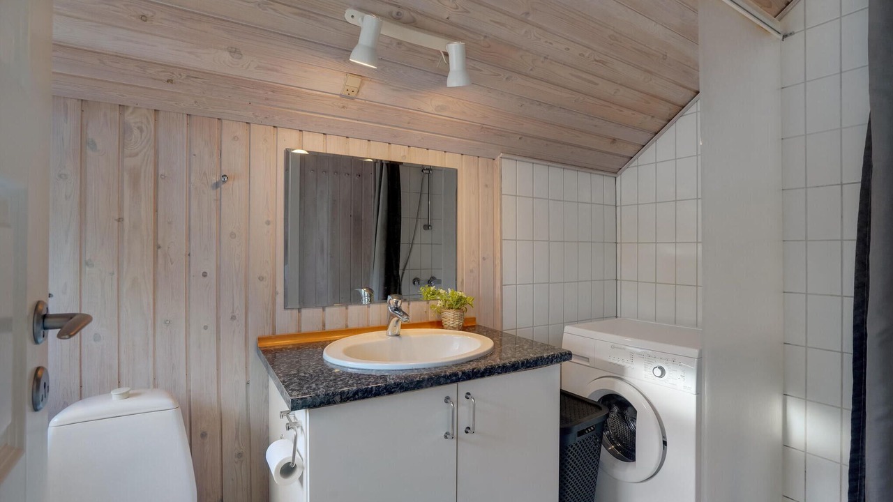 Photo of Bathroom in Agger